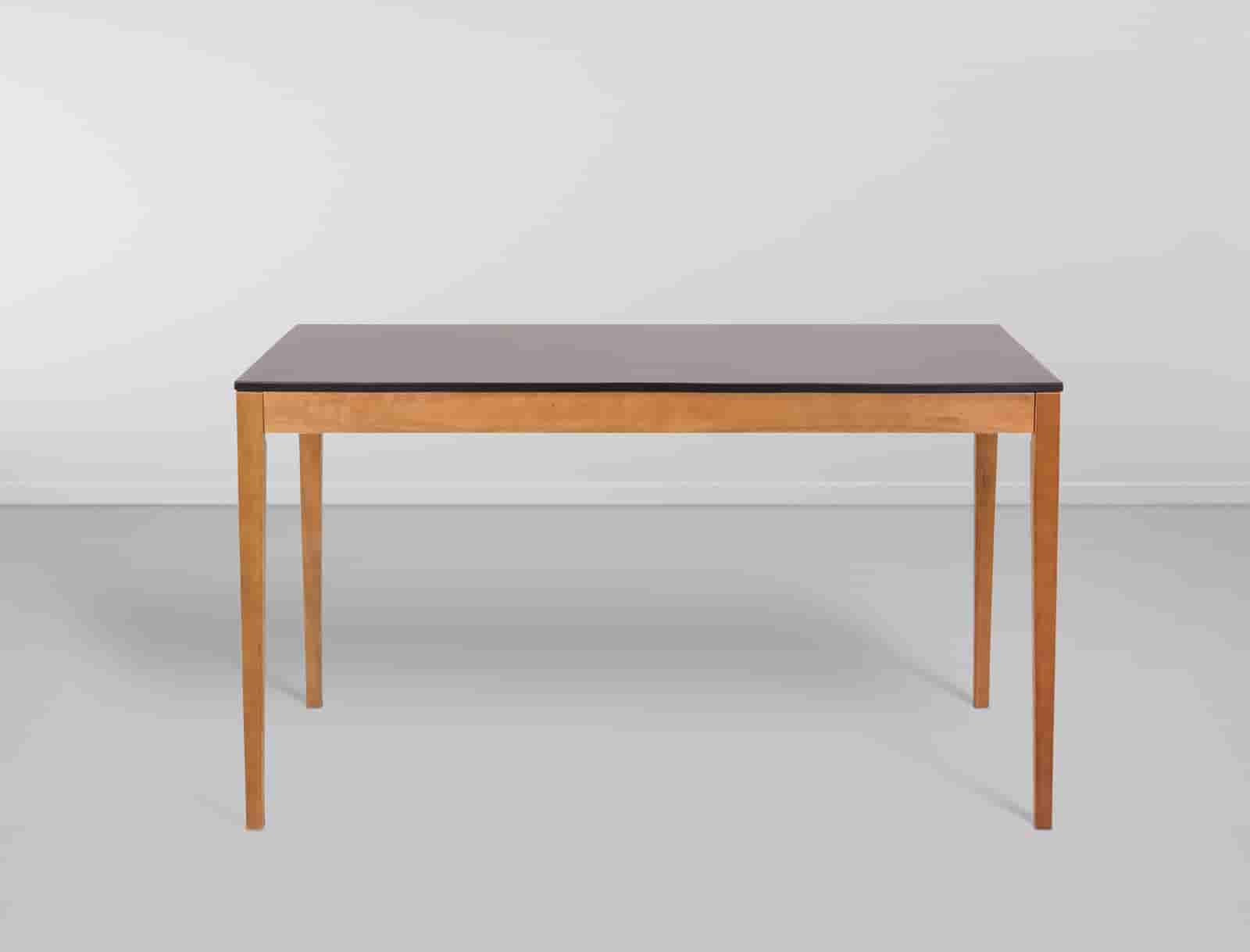 Mesa Dalia - Preto L:1,6 P:0,8