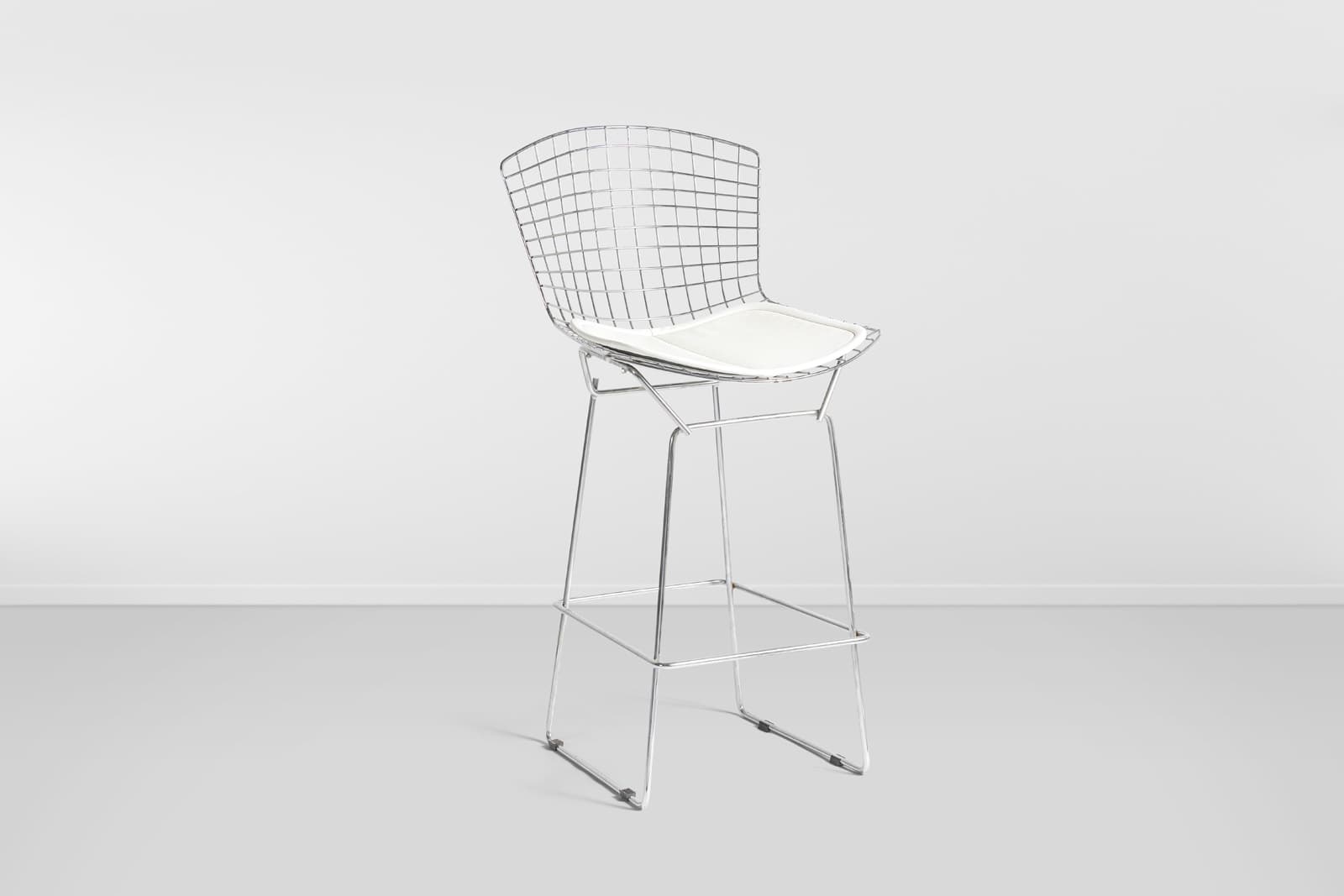 Banqueta Bertoia - C/ Encosto - Cromado/Branco A:0,70